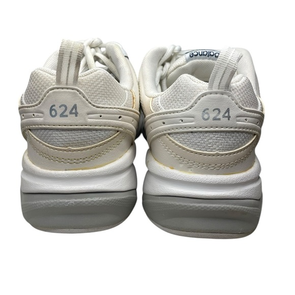 New Balance White Sneakers 9.5 - Picture 3 of 13